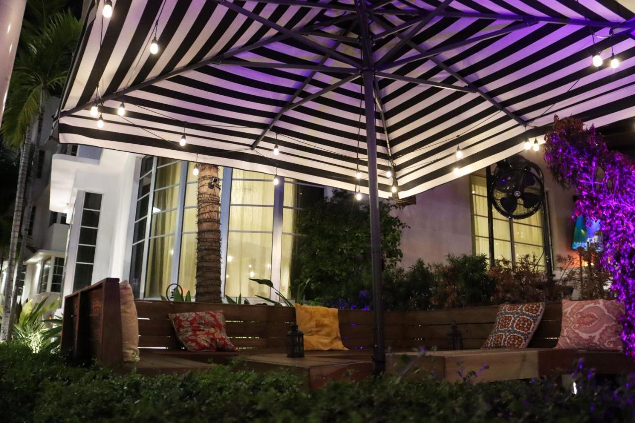 The Claremont Hotel Miami Beach Exteriör bild